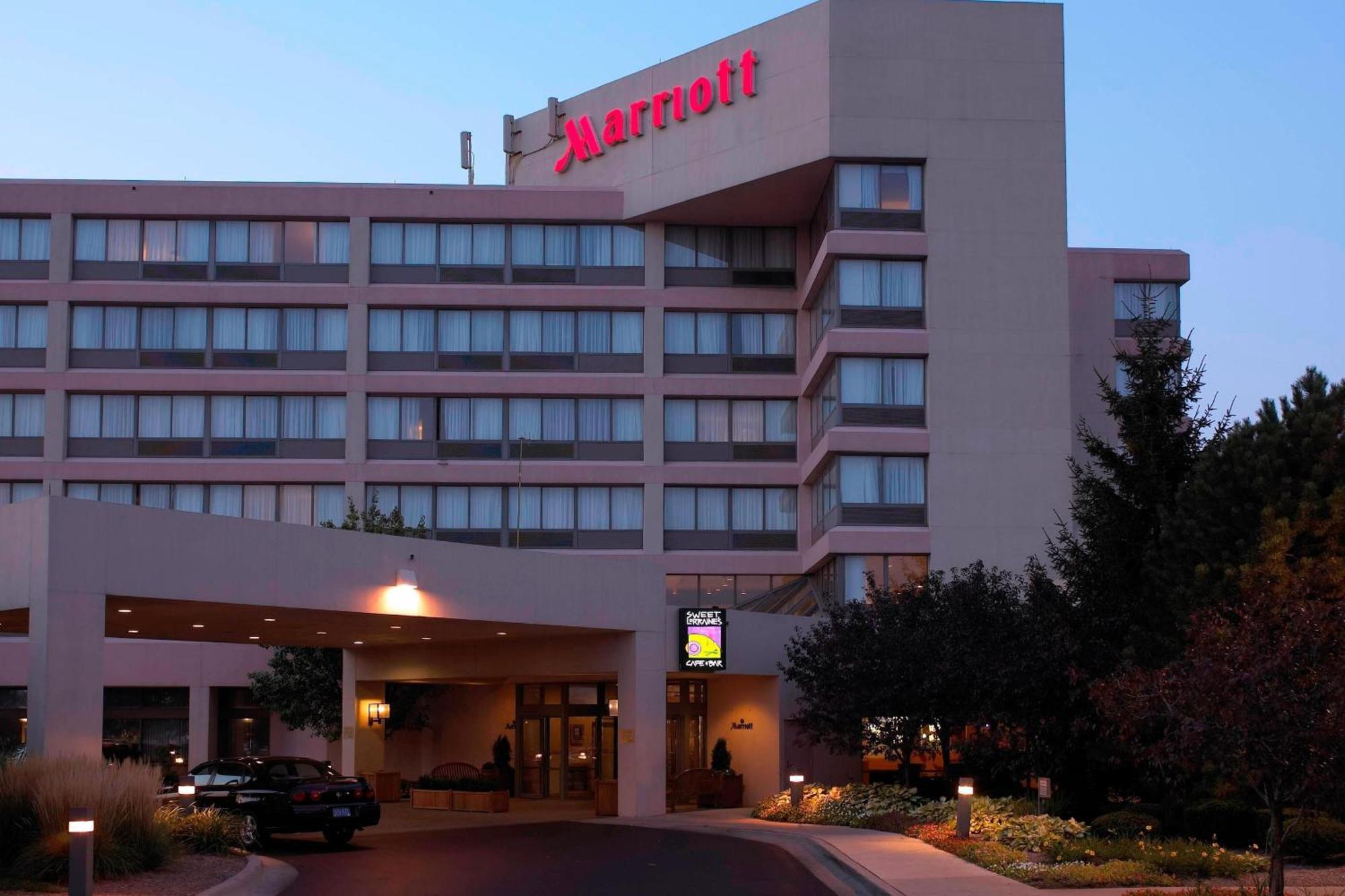 Hotel Detroit Marriott Livonia Exteriér fotografie